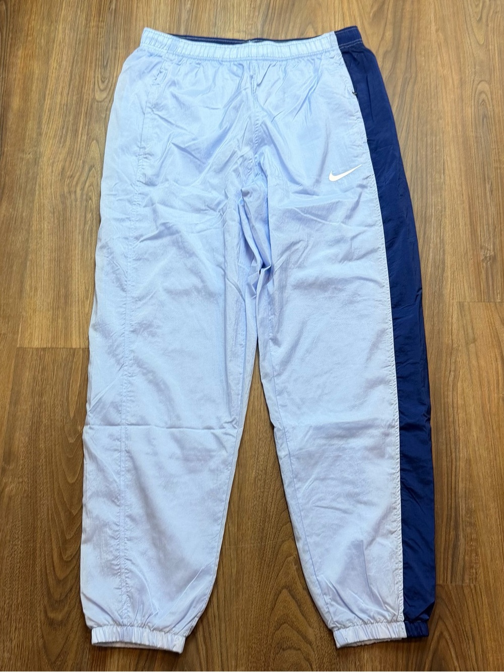 NEW Nike Total 90 Repel Woven Track Pants Light Blue HQ3393-468 Men’s Medium